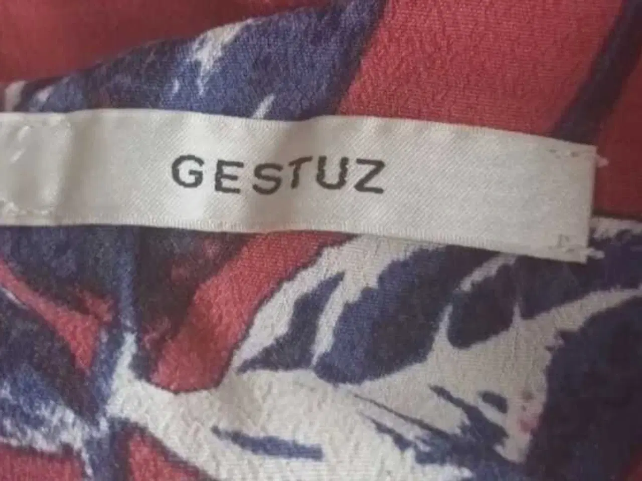 Billede 8 - Kjole. Gestuz. Large/40
