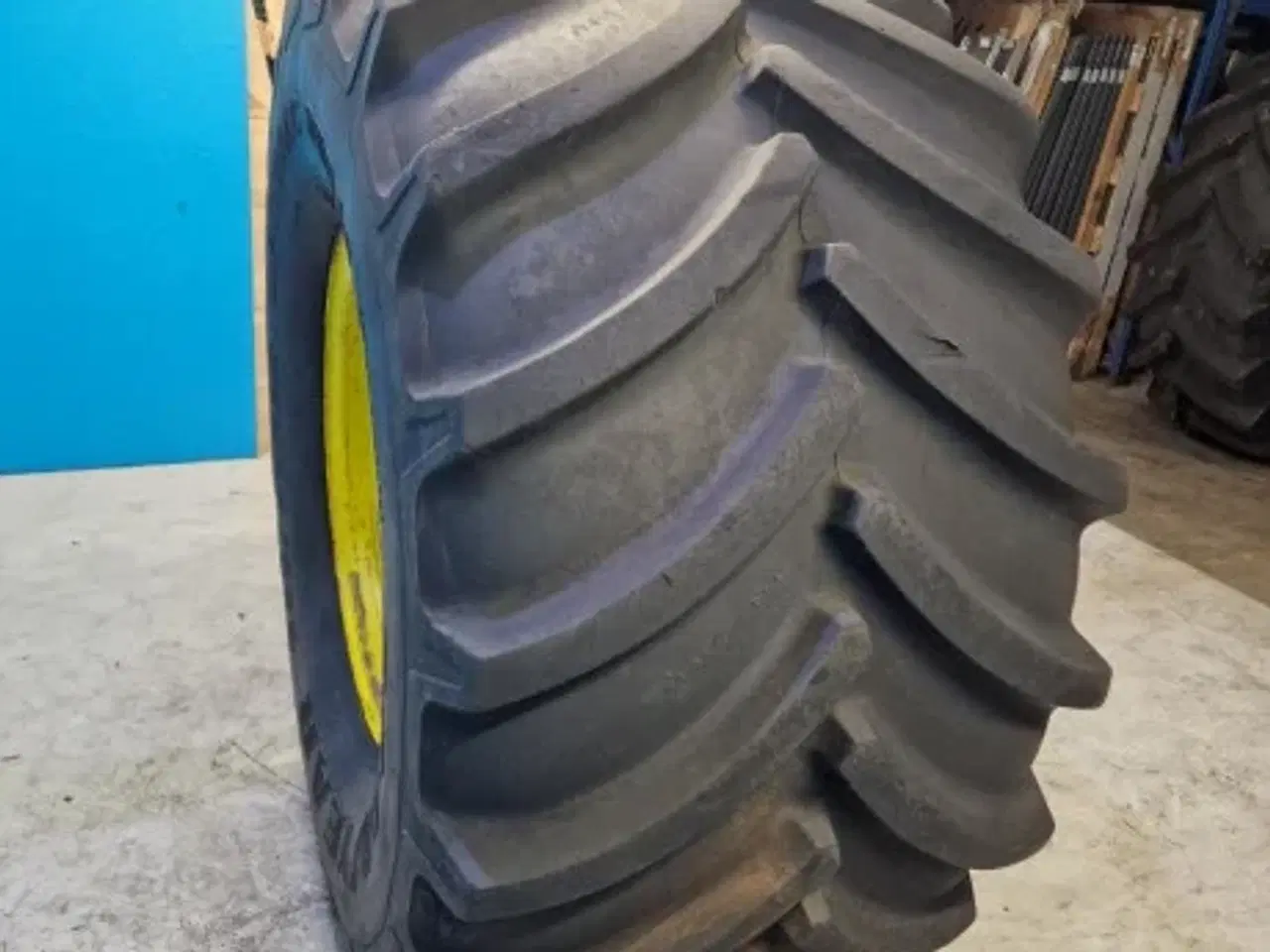 Billede 2 - 32"   900/55 R32