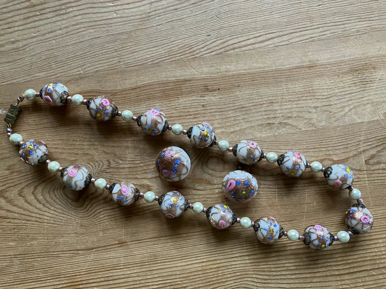 Billede 10 - Vintage halskæde og øreclips af Murano glasperler