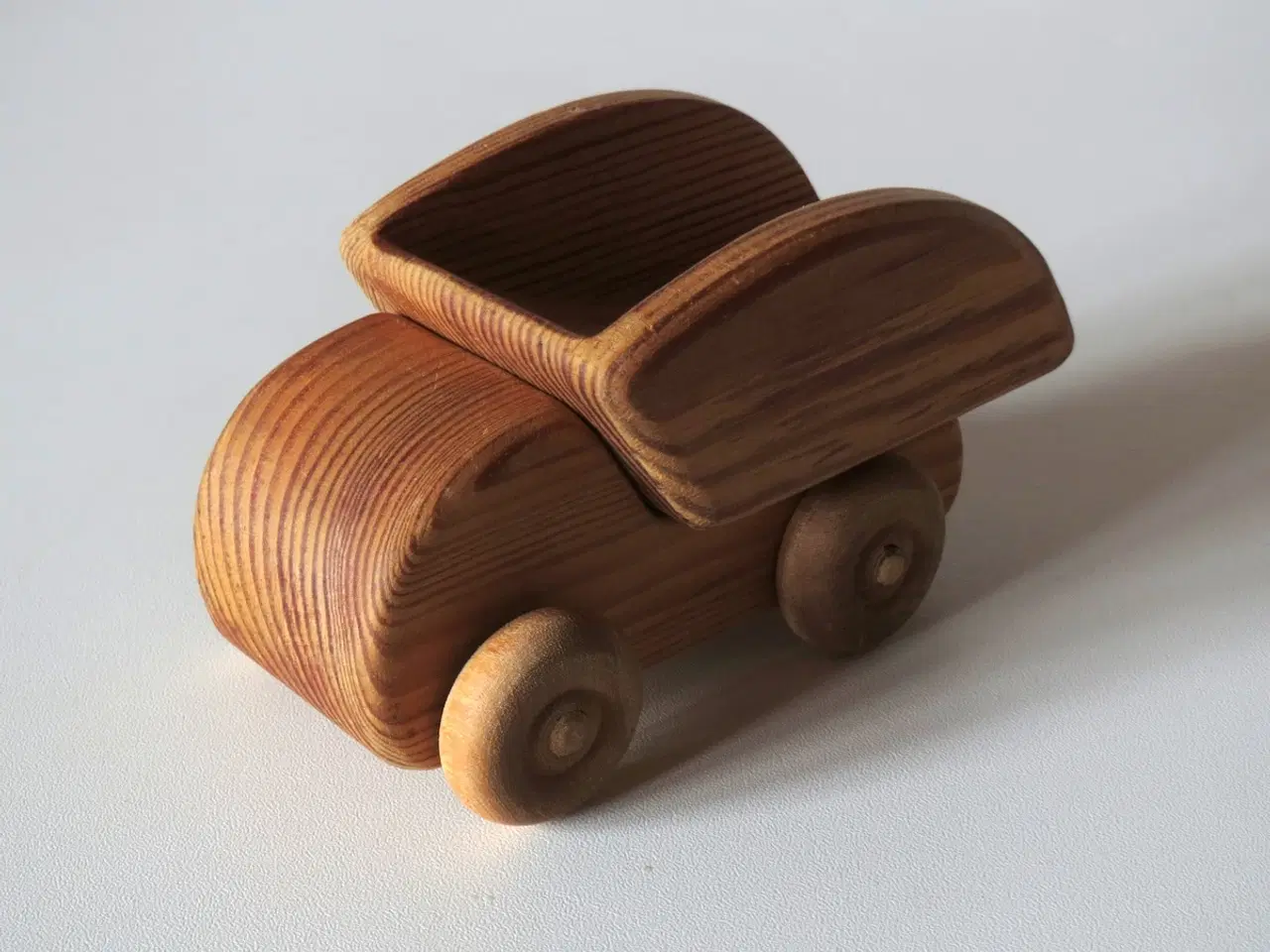 Billede 1 - Debresk lille lastvogn med tippelad