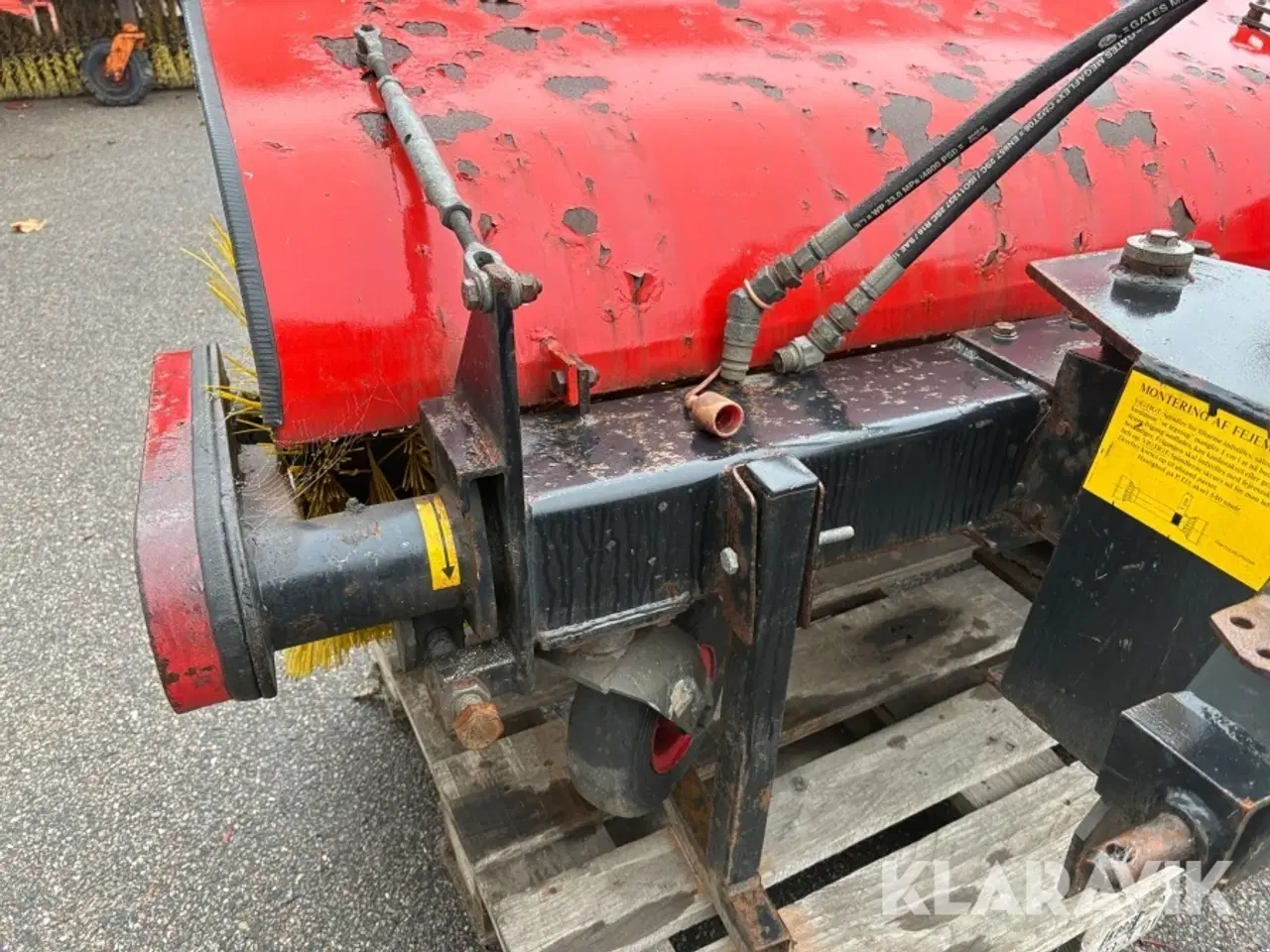 Billede 12 - Kost til Carraro traktor