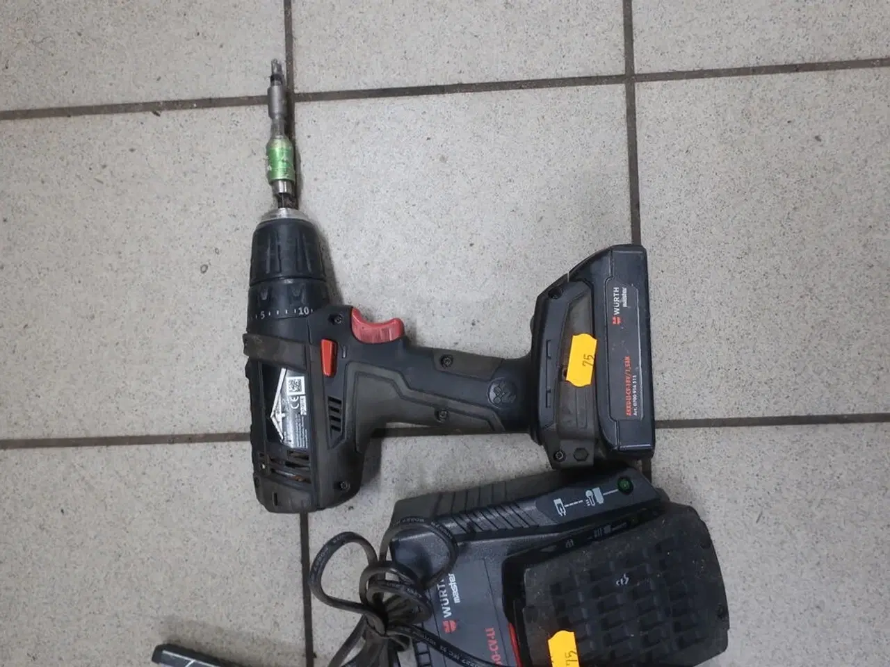 Billede 2 - Skruemaskine, lader samt lampe WURTH