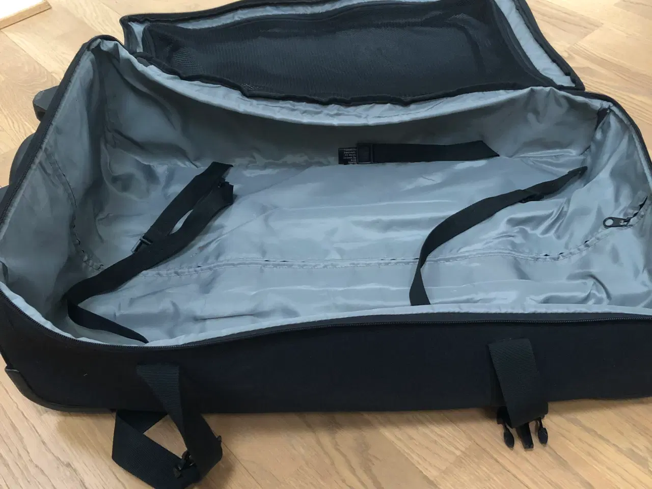 Billede 4 - Rejsetaske på hjul