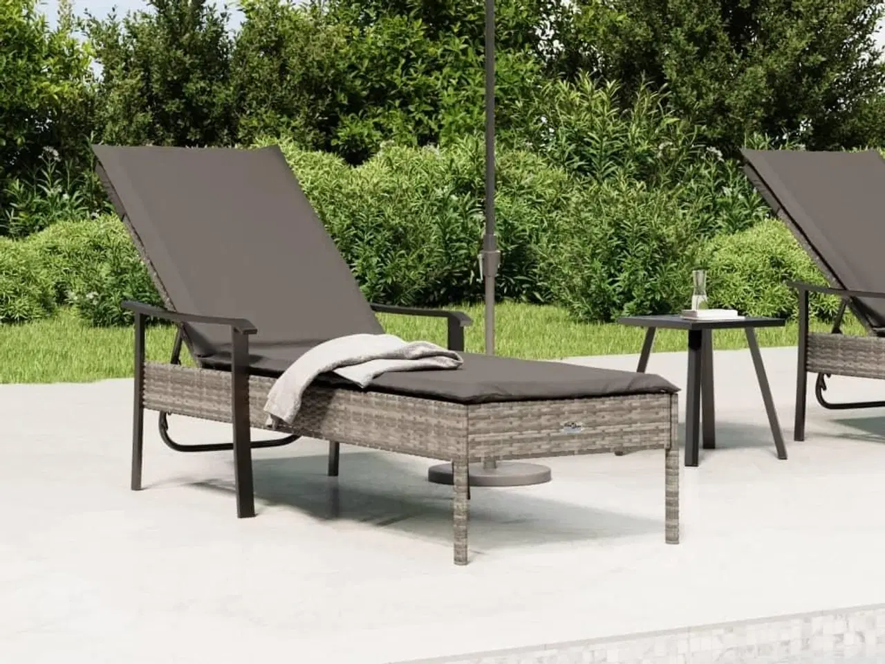 Billede 1 - Liggestol med hynde polyrattan grå