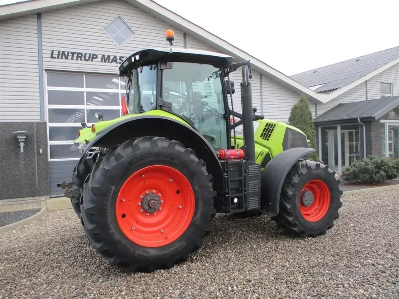 Billede 13 - CLAAS Axion 830 Med frontlift og frontPTO