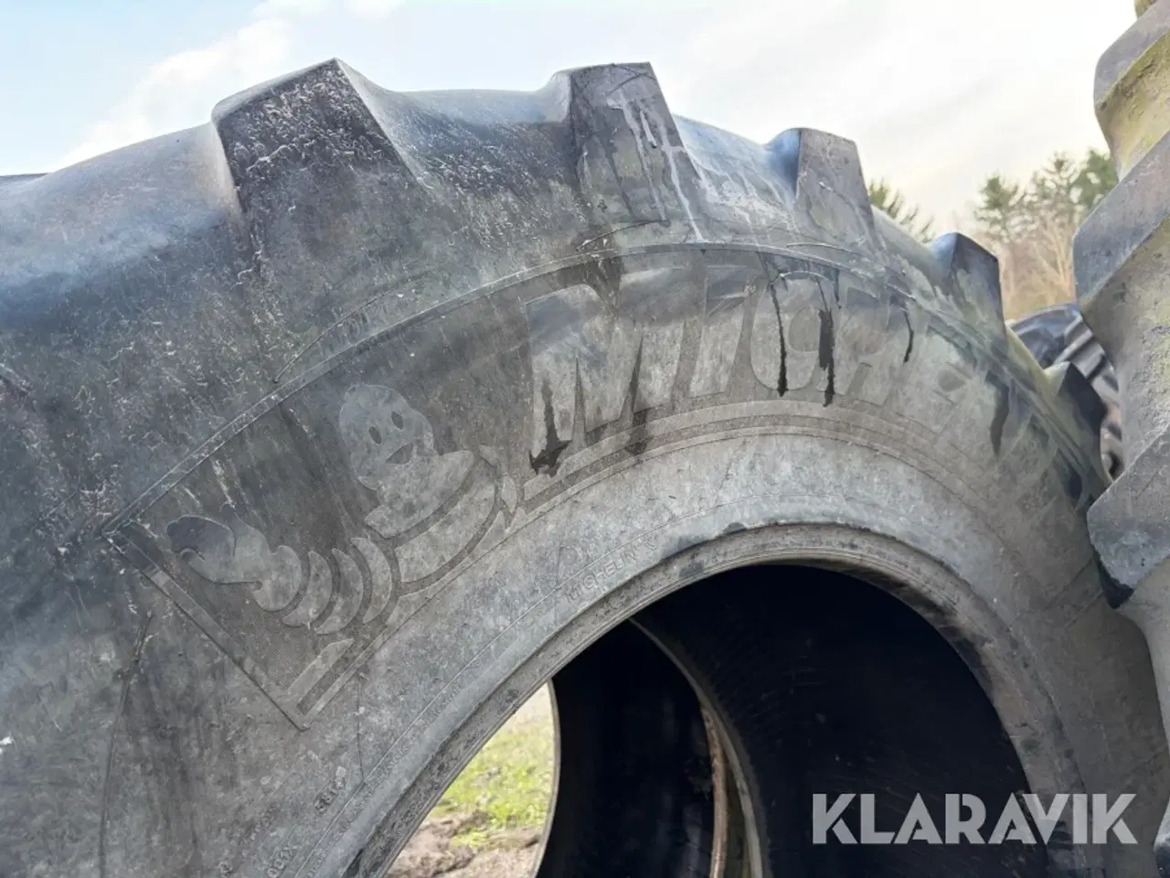 Billede 3 - Landbrugsdæk Bridgestone + 710/75R42Michelin 2 styk