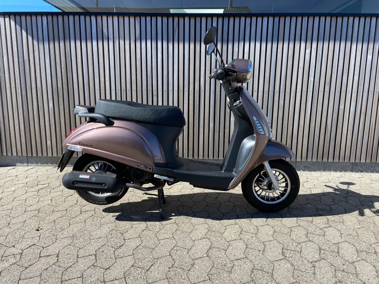 Billede 4 - MOTOWELL Elenor, Elenor Limited. A2