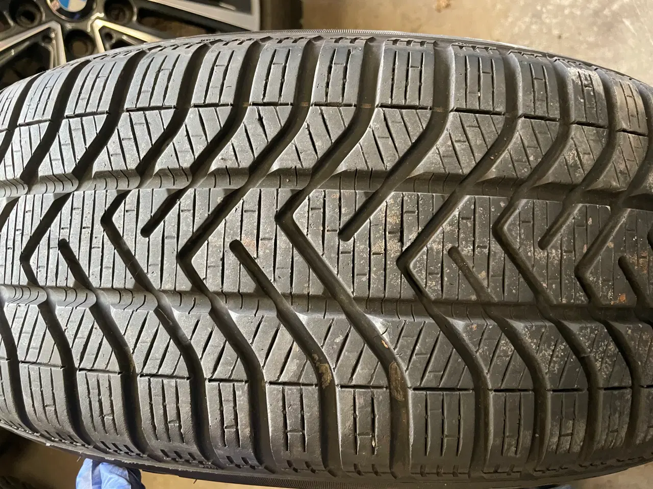 Billede 3 - Originale BMW fælge med Pirelli vinterdæk ca 7 mm 