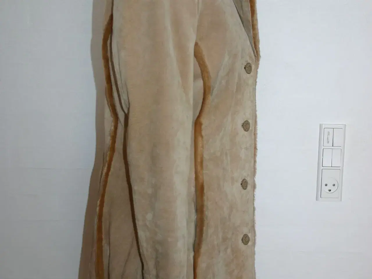 Billede 2 - Ægte læder frakke Str. 38