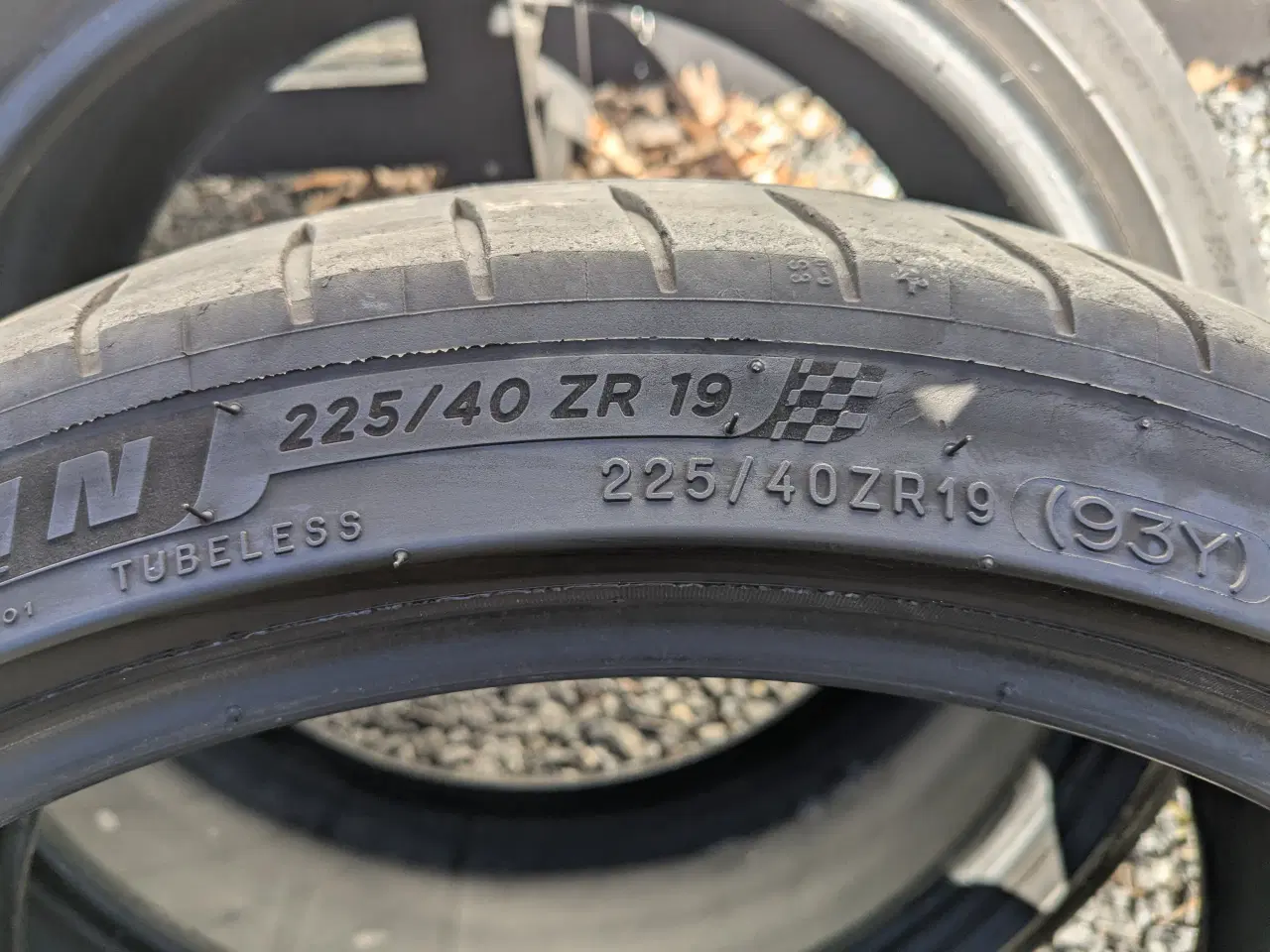 Billede 4 - Brugte Michelin 19" dæk