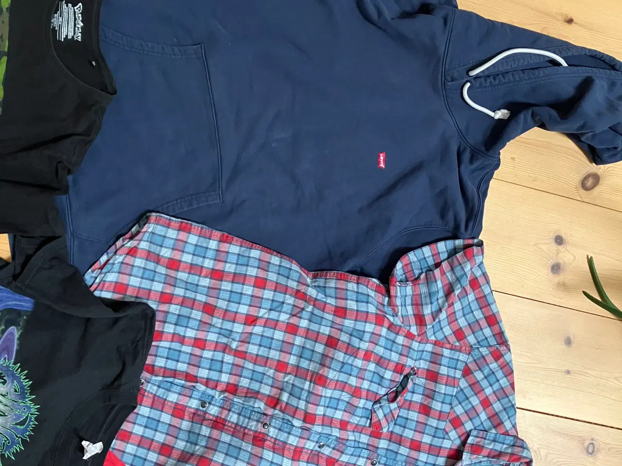 Billede 4 - 12 t-shirts, Hoodie mm