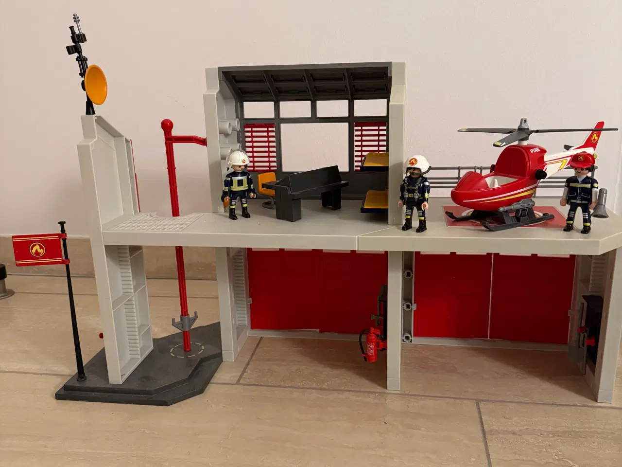 Billede 3 - Playmobil brandstation 9462