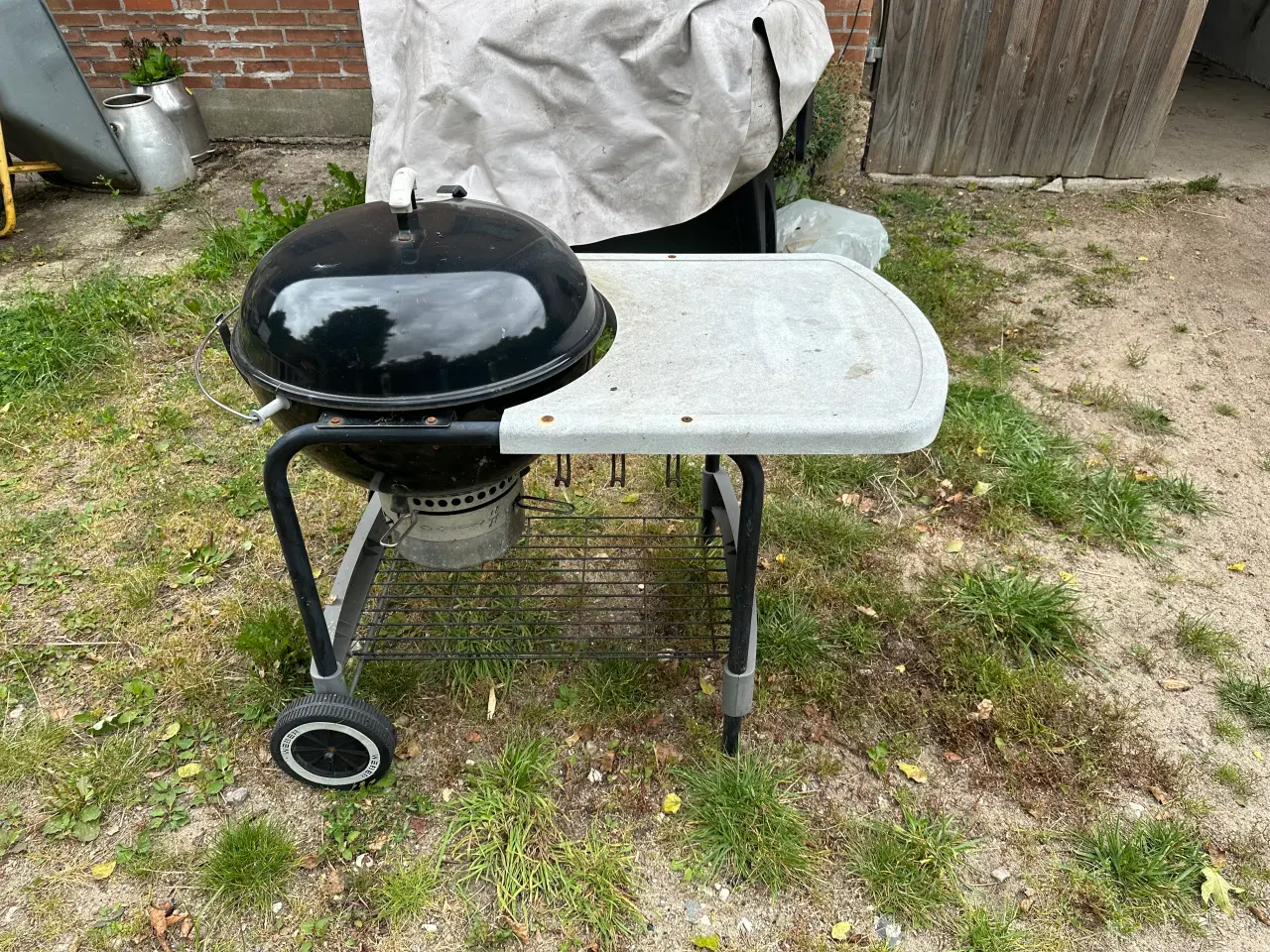 Billede 1 - Webergrill med bord ø57