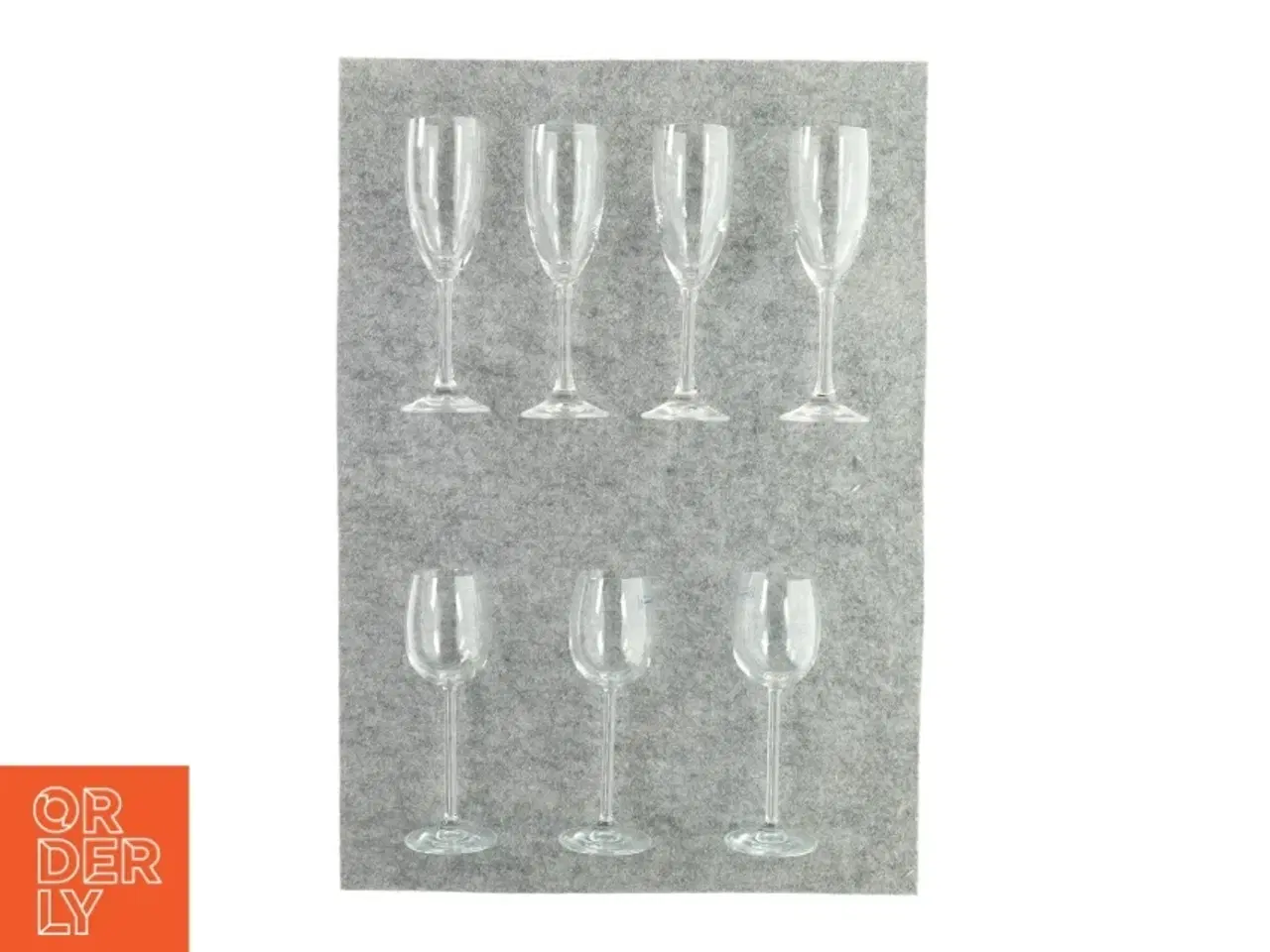 Billede 1 - Hvidvinsglas (7 stk) (str. HØ: 19x6 og 20x6 cm)