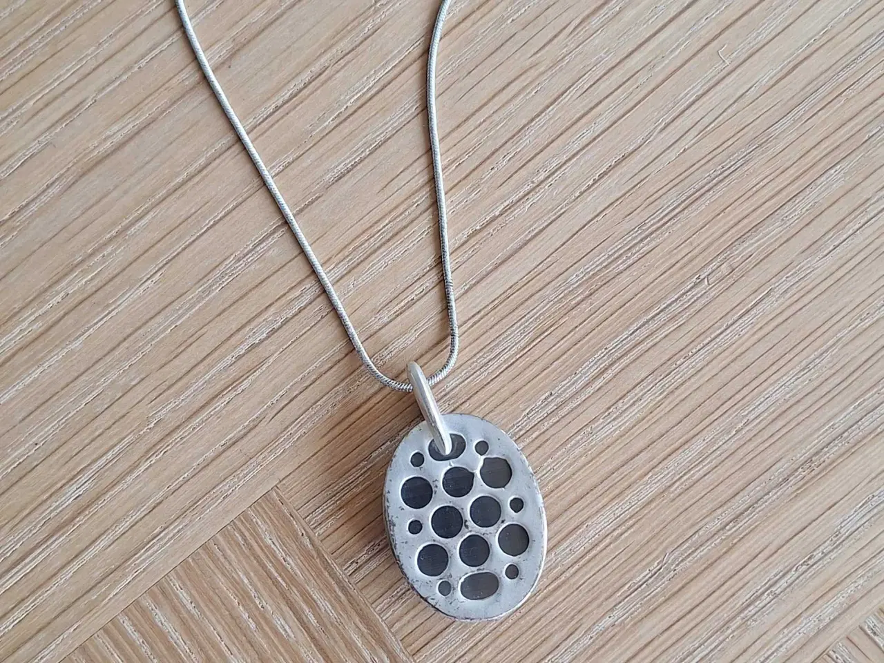 Billede 7 - Sølvfarvet halskæde 