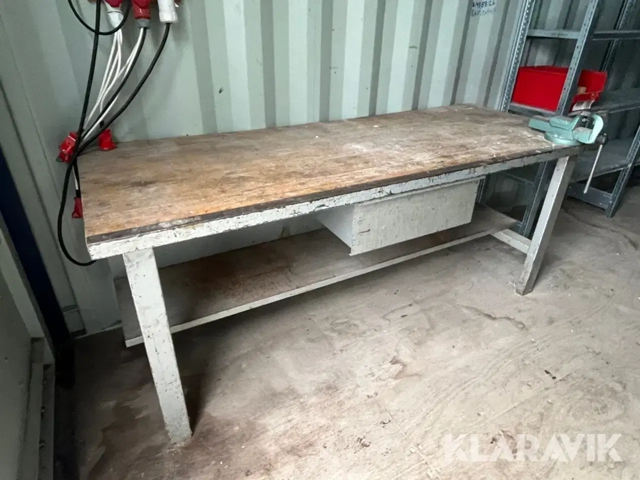 Billede 8 - 20 fods container med reoler og arbejdsbord