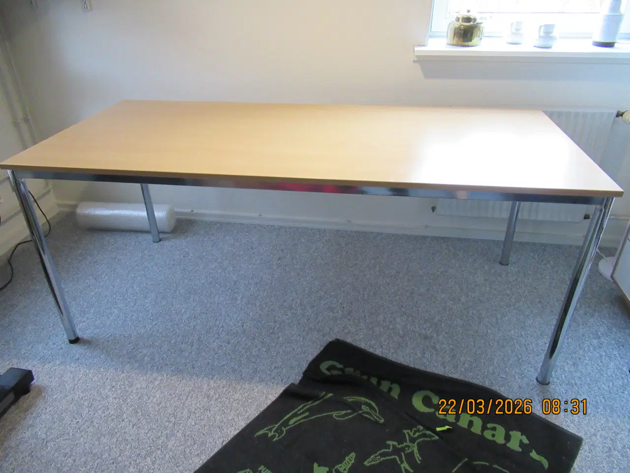 Billede 1 - spisebord med stålstel.