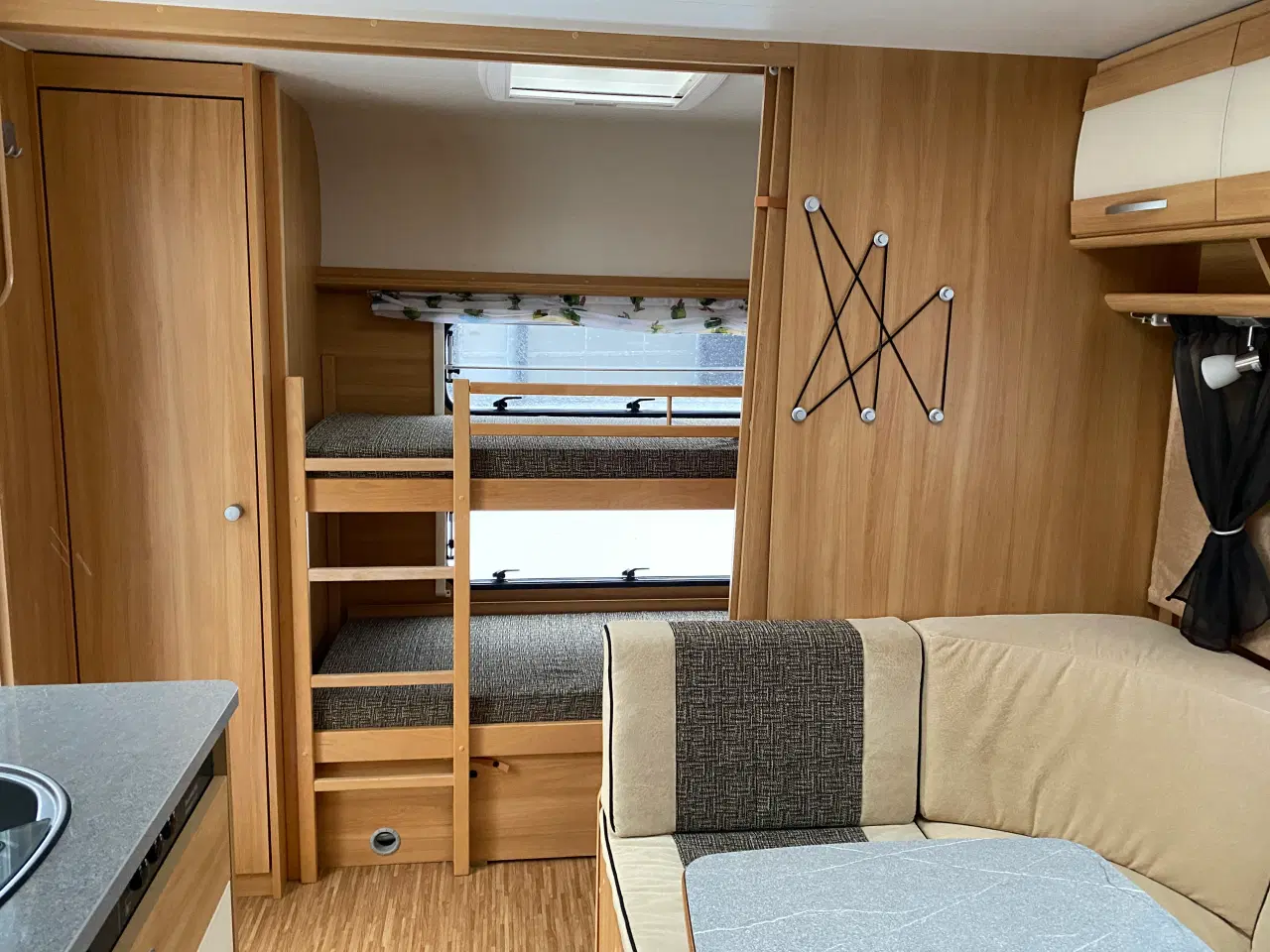 Billede 5 - Dethleffs Camper 560 SK KØJEVOGN