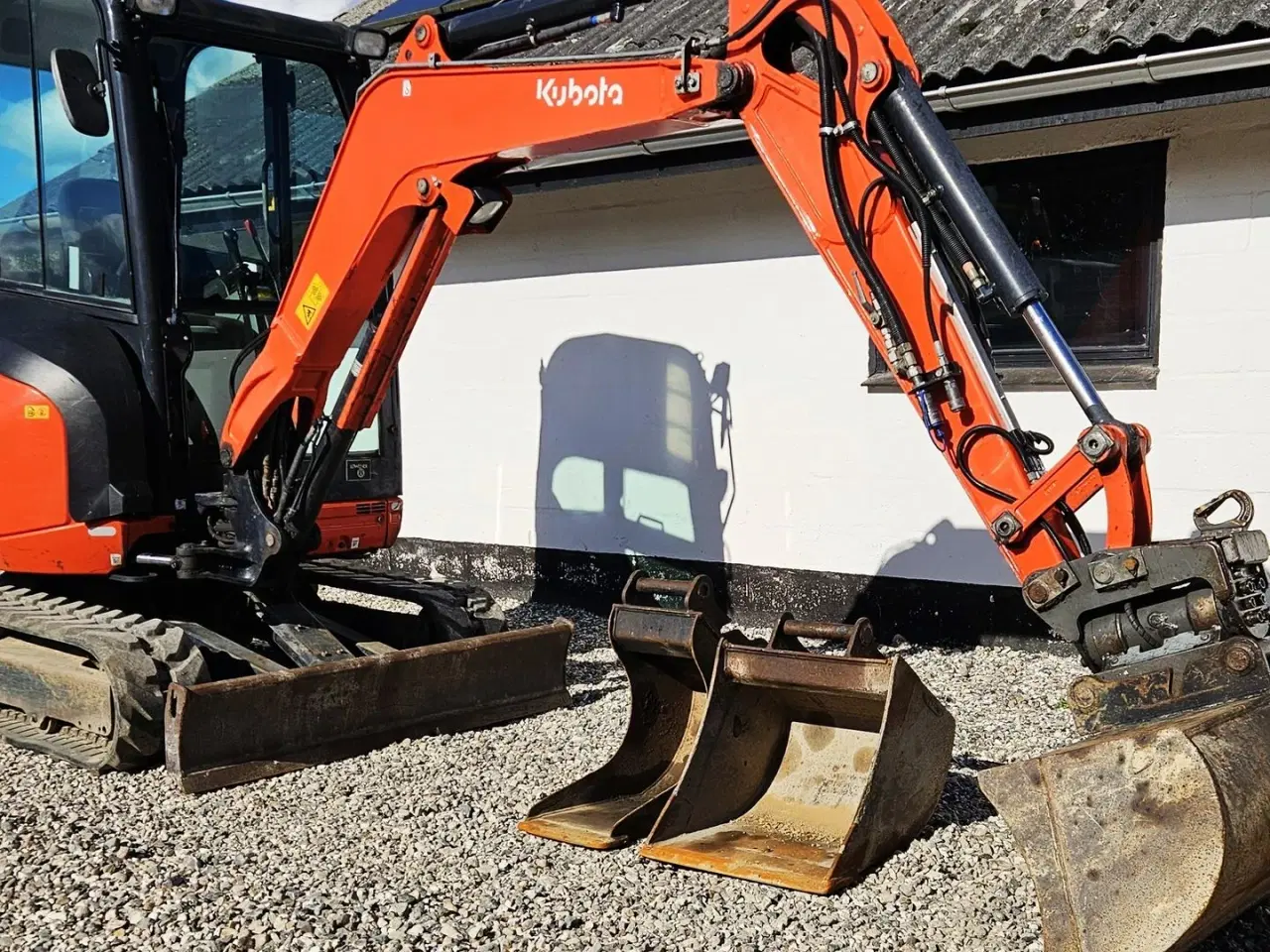 Billede 2 - Kubota U 27-4 HI model / Powertilt / 3 skovle / 4300 timer