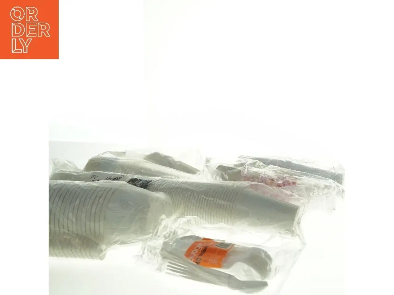 Billede 2 - Engangskopper og bestik