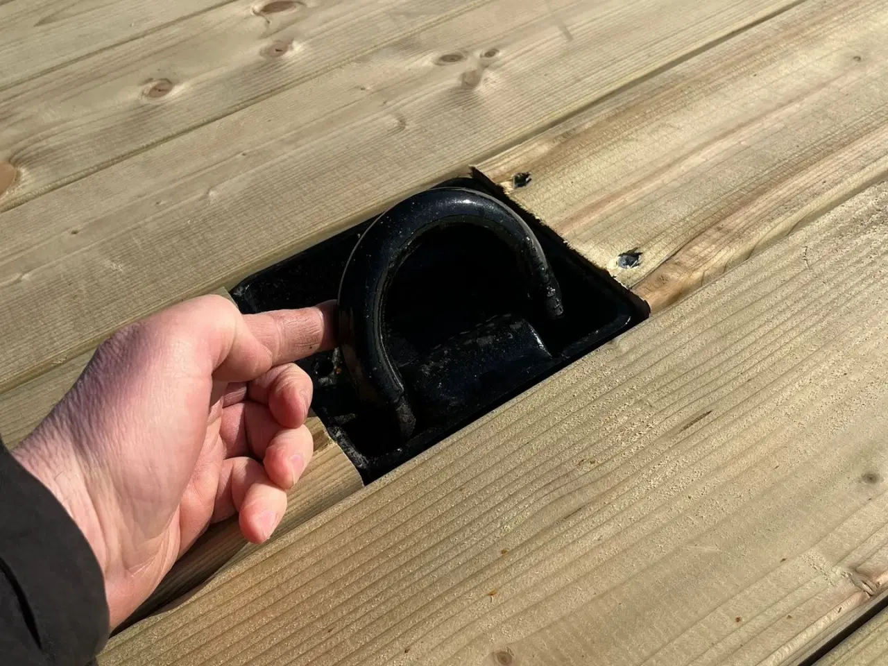 Billede 11 - Tyrone 19TLL Affjedret træk og affjedret aksler. Med hydrauliske ramper og værktøjskasse