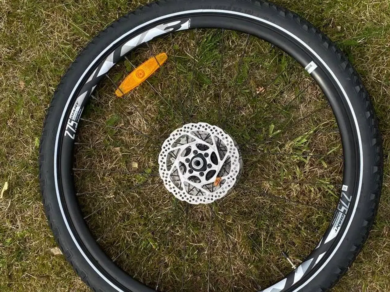 Billede 5 - MTB hjulsæt 27,5 / hjul med dæk – Giant, 10 gear,