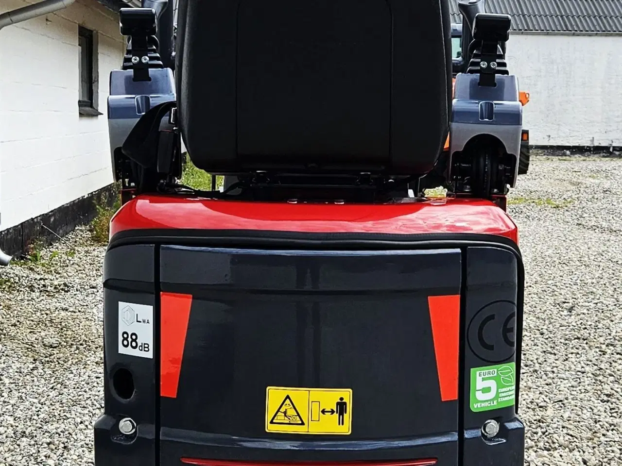 Billede 5 - MOLE M12  / fabriksny / med skovle & Kubota motor