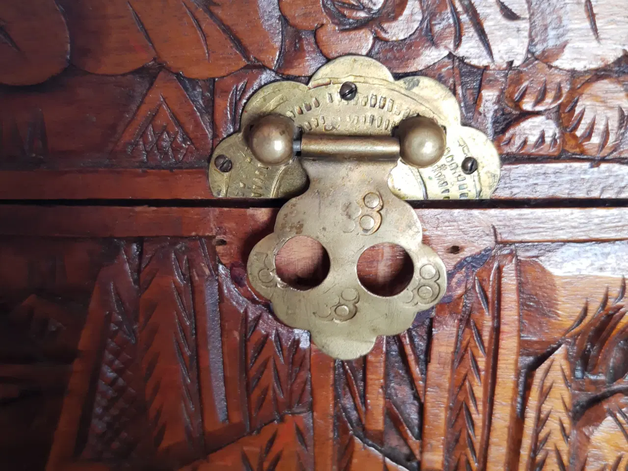 Billede 3 - Kamfertræs skrin.