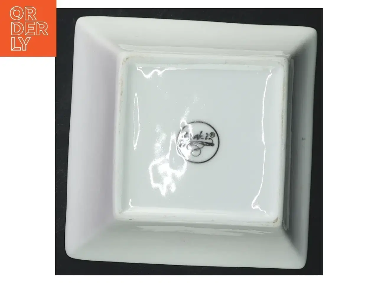 Billede 2 - Hvid porcelænsskål fra Karaki (str. 13,5x13,5x6 cm)