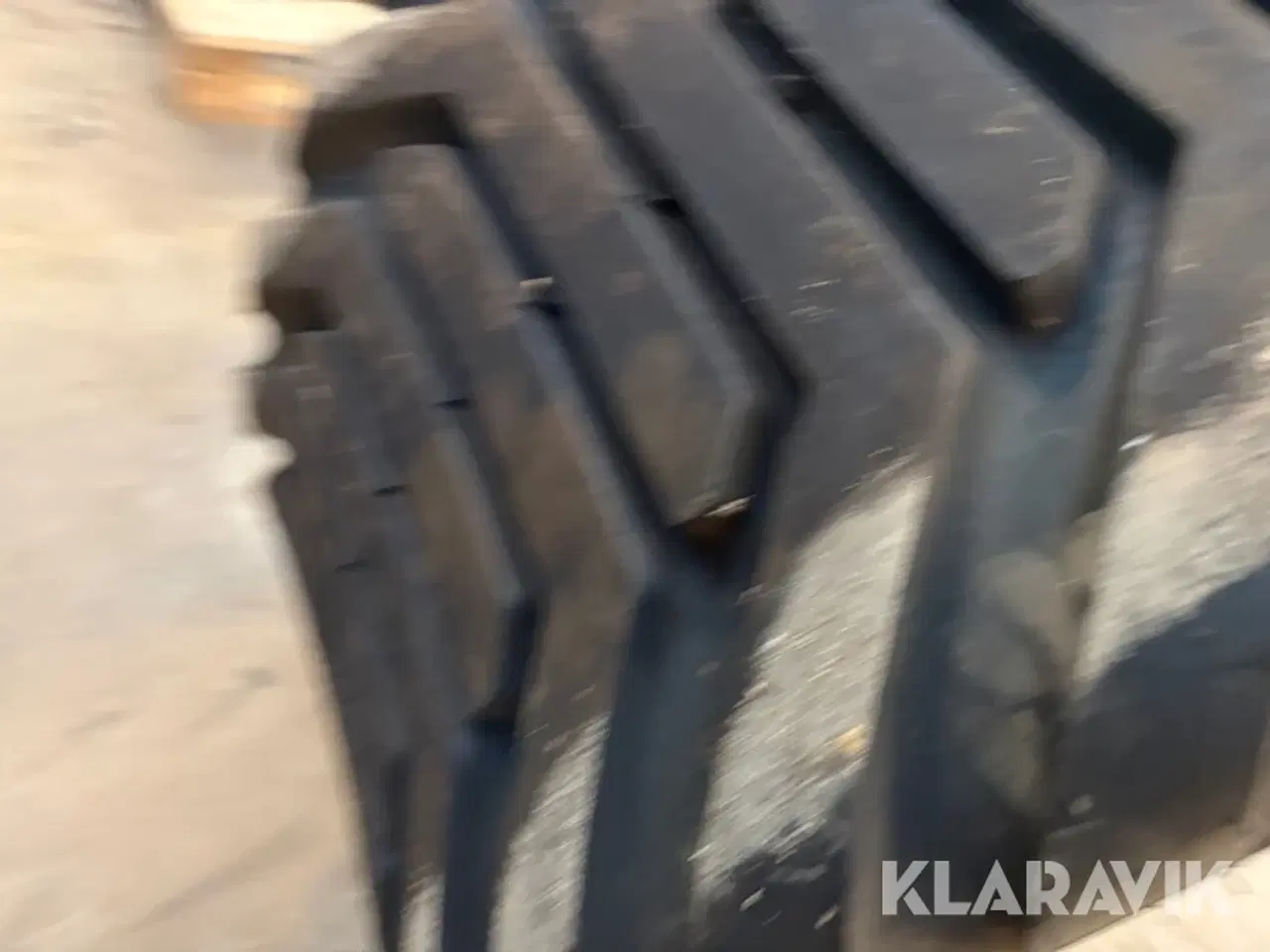 Billede 6 - Dæk med fælg BKT - 1 styk