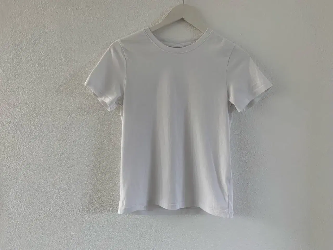 Billede 1 - T-shirt str.146/152