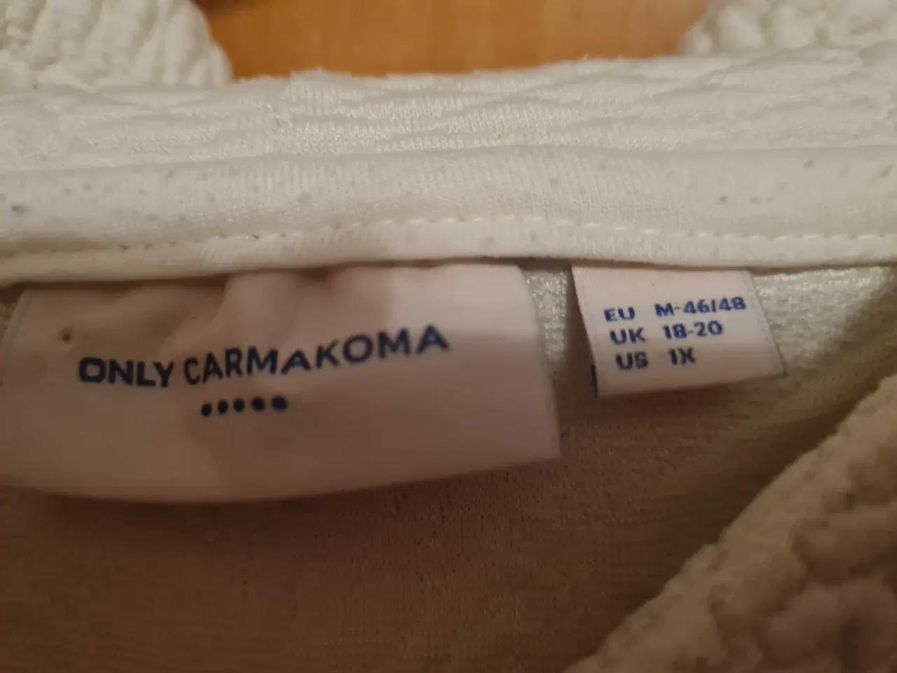 Billede 2 - Hoodie str M 46-48 Only Carmakoma 