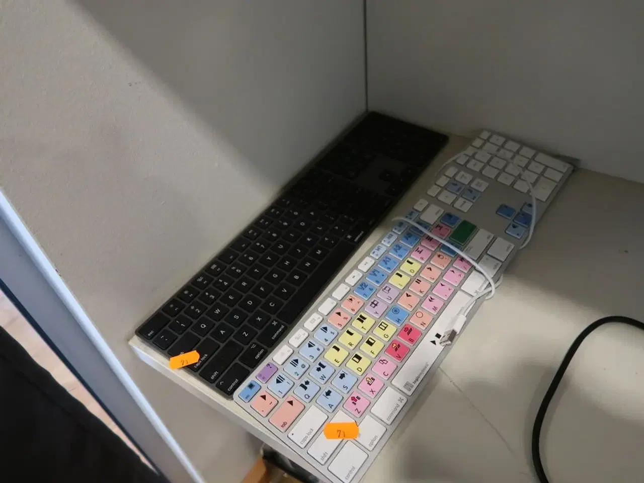 Billede 2 - 2 stk. tastaturer APPLE A1243 m.fl.