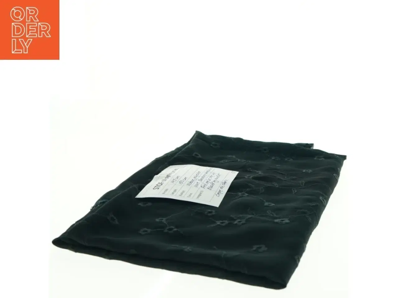 Billede 2 - Stof, sort med broderi (147 x 150)