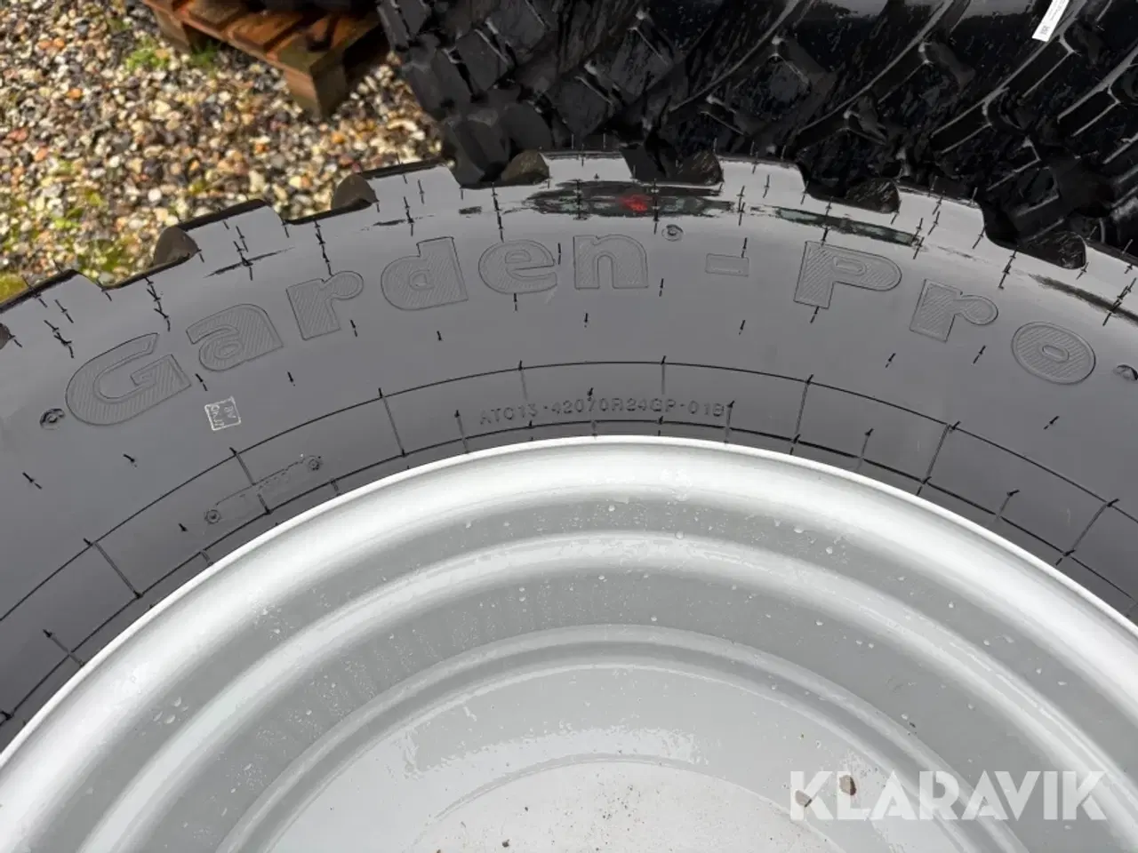 Billede 6 - Traktor Massey Ferguson 1747 4WD + Ekstra hjulsæt