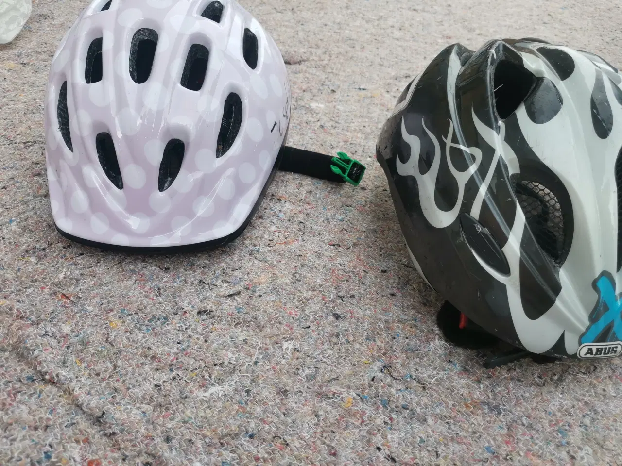 Billede 1 - Cykelhjelme 5 kr pr stk