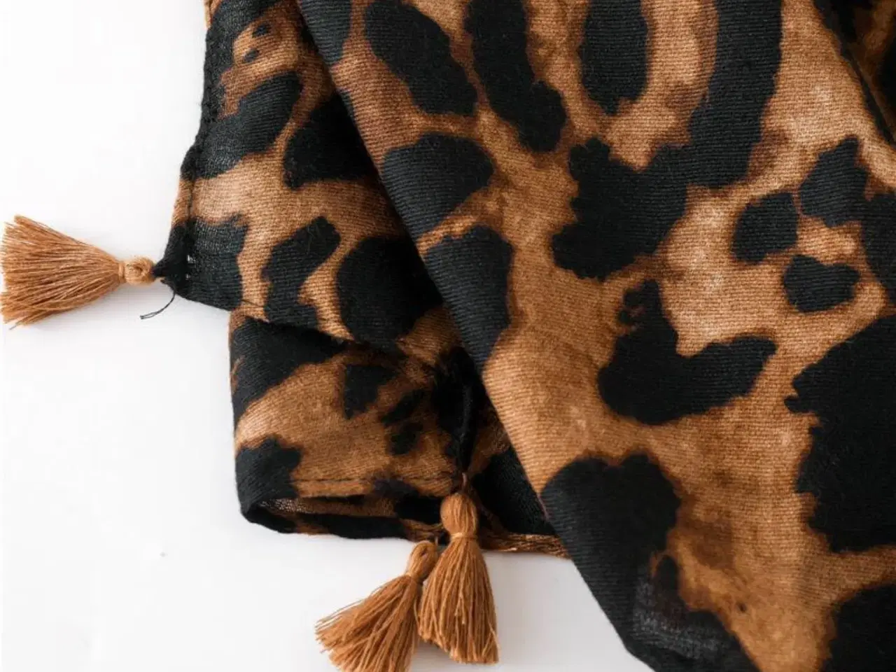 Billede 5 - Trendy leopard tørklæde med frynser