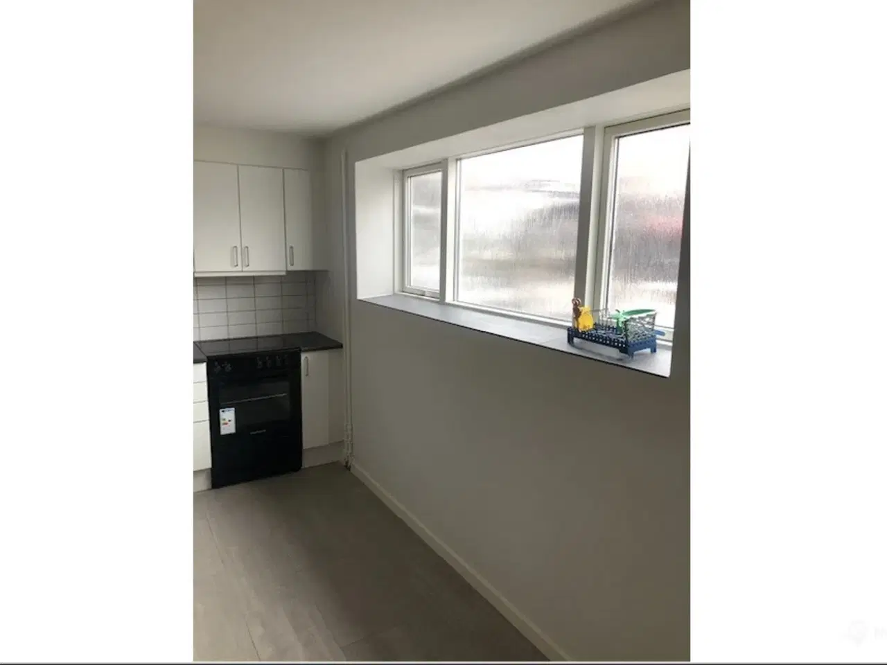 Billede 2 - Høj kælderlejlighed