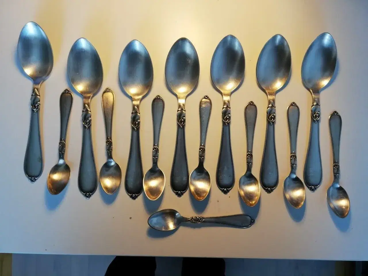 Billede 2 - Kasse med 26  skeer og gafler i sølvplet