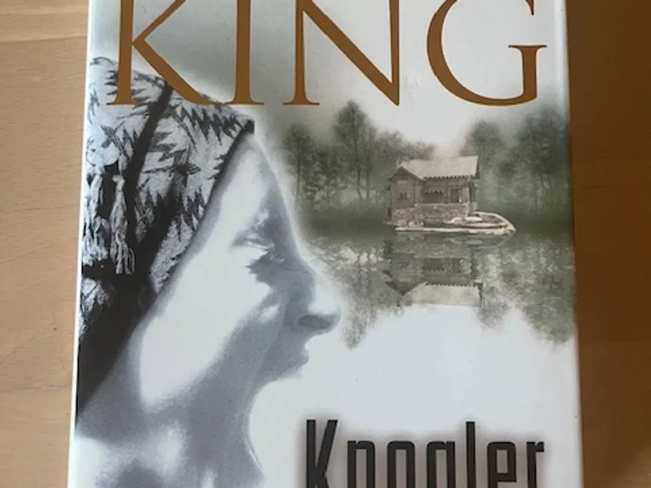 Billede 1 - KNOGLER, af Stephen King. 