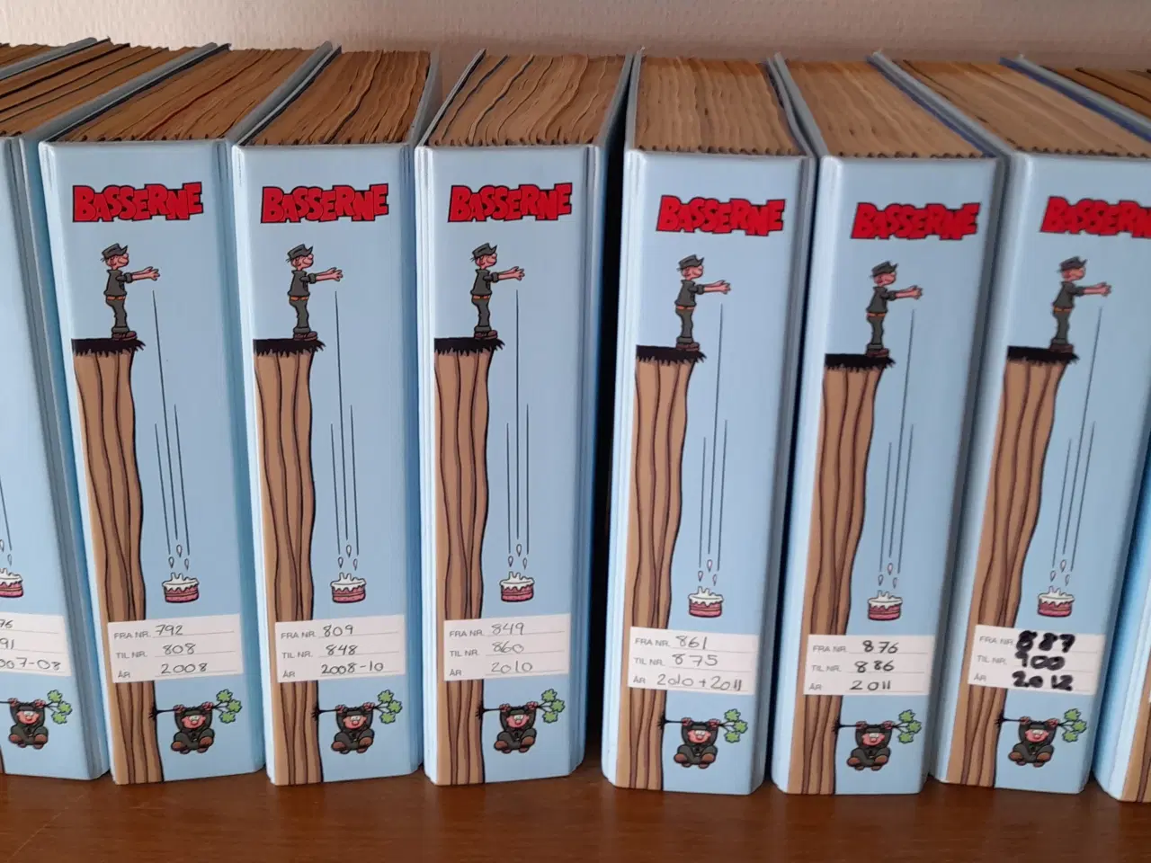 Billede 3 - Velholdte Basserne i originale samlemapper.