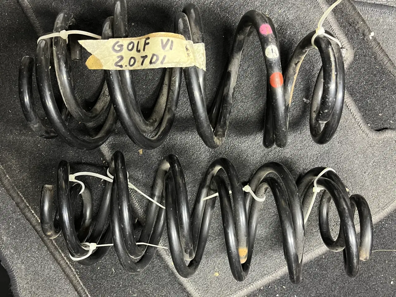 Billede 2 - Original sæt fjeder til VW