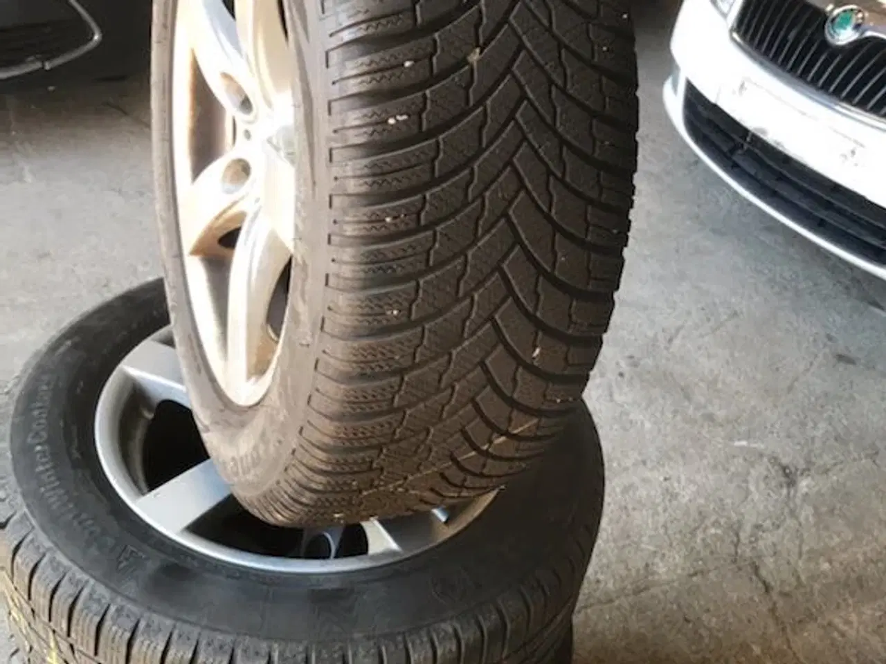 Billede 5 - BMW vinterdæk dæk Jeg har 4 stk med alufælge 225/5