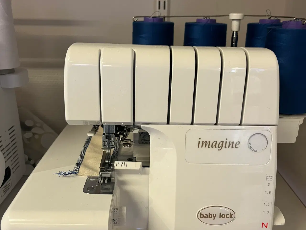 Billede 1 - Baby lock Imagine ( lufttrådning )