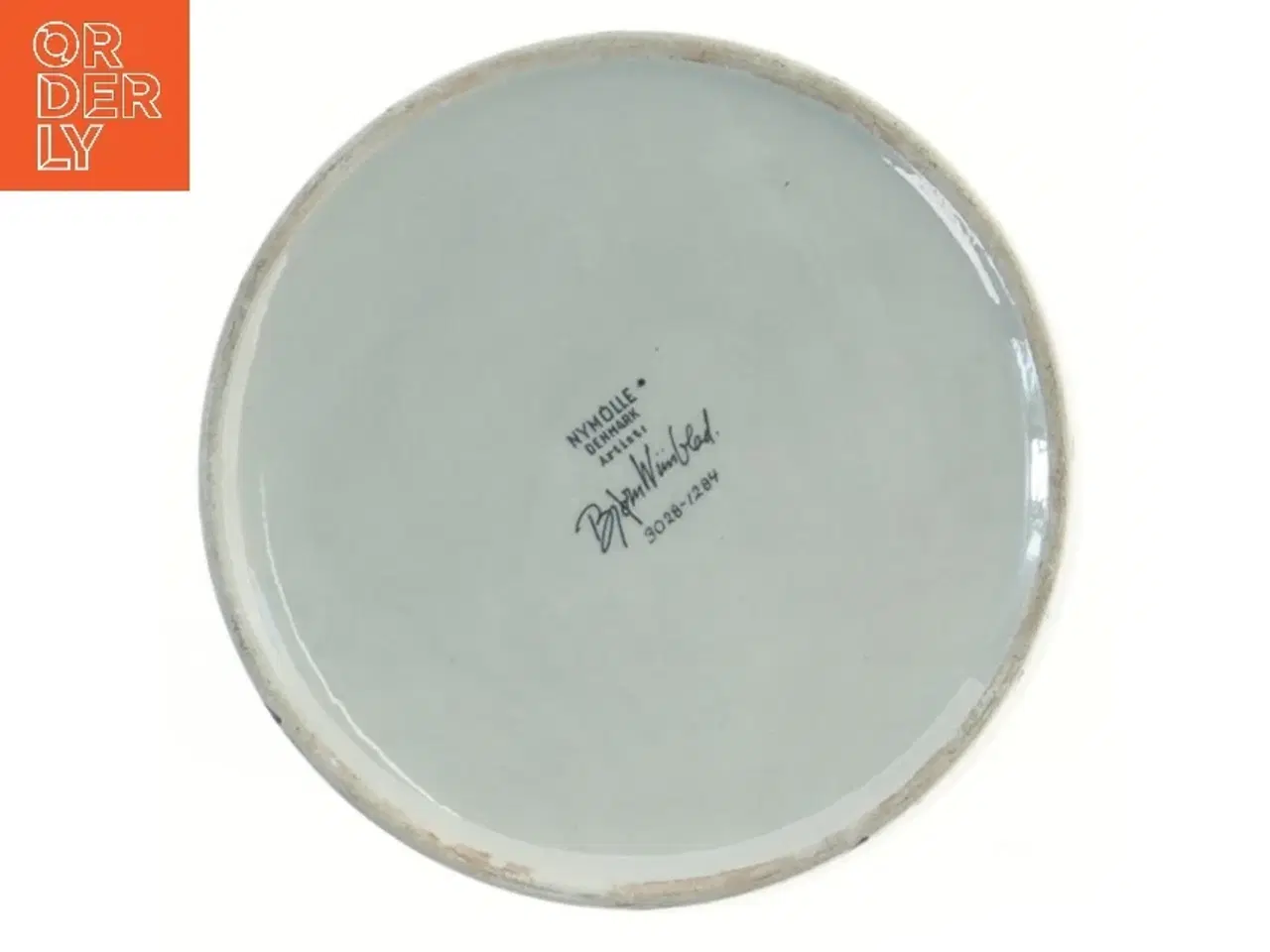 Billede 2 - Dekorativ tallerken med kunstnerisk motiv fra Nyølle (str. 15x3 cm)