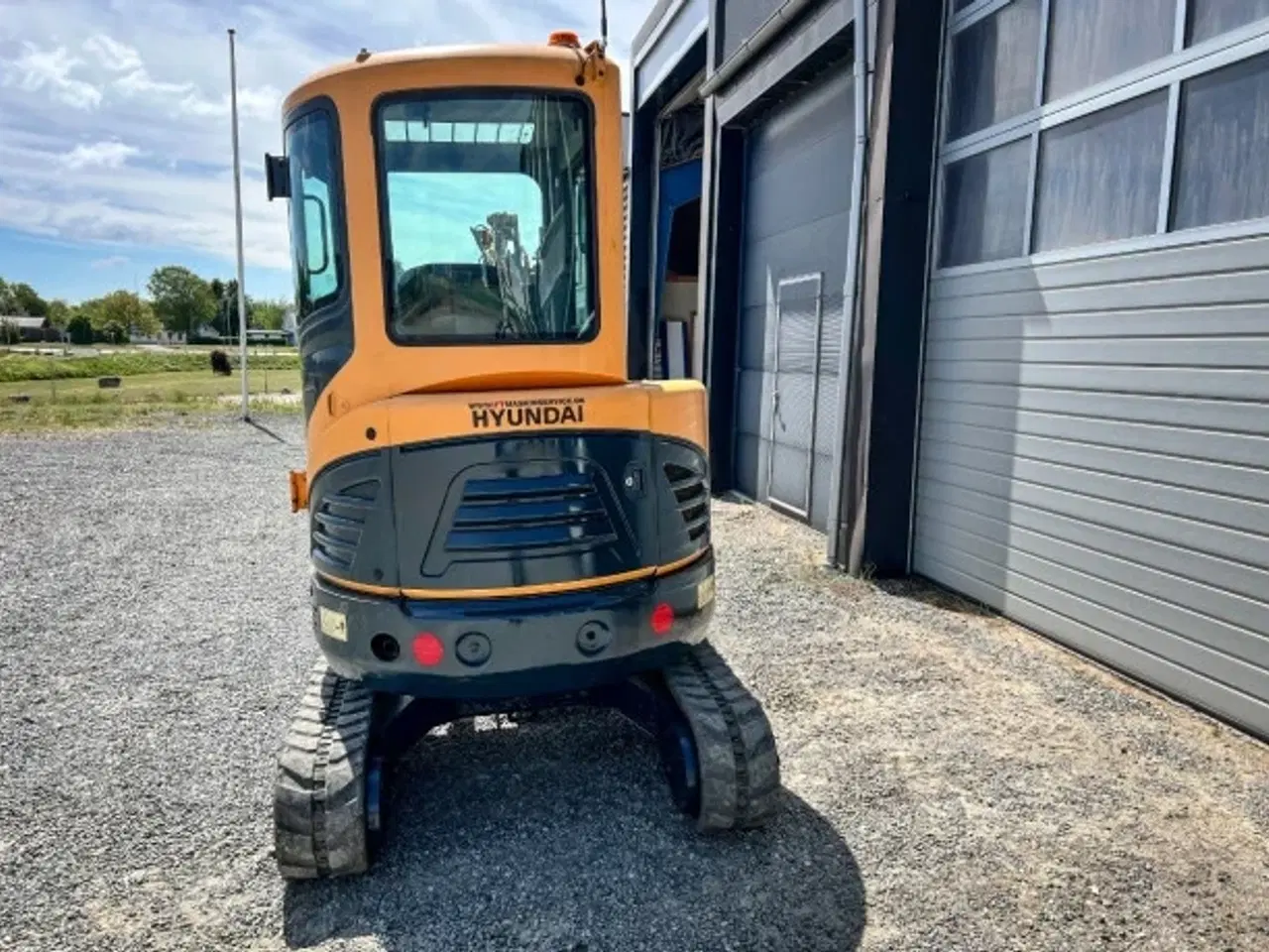 Billede 9 - Hyundai R25z-9ak - 2.700 kg. minigraver / 2 skovle & centralsmøring