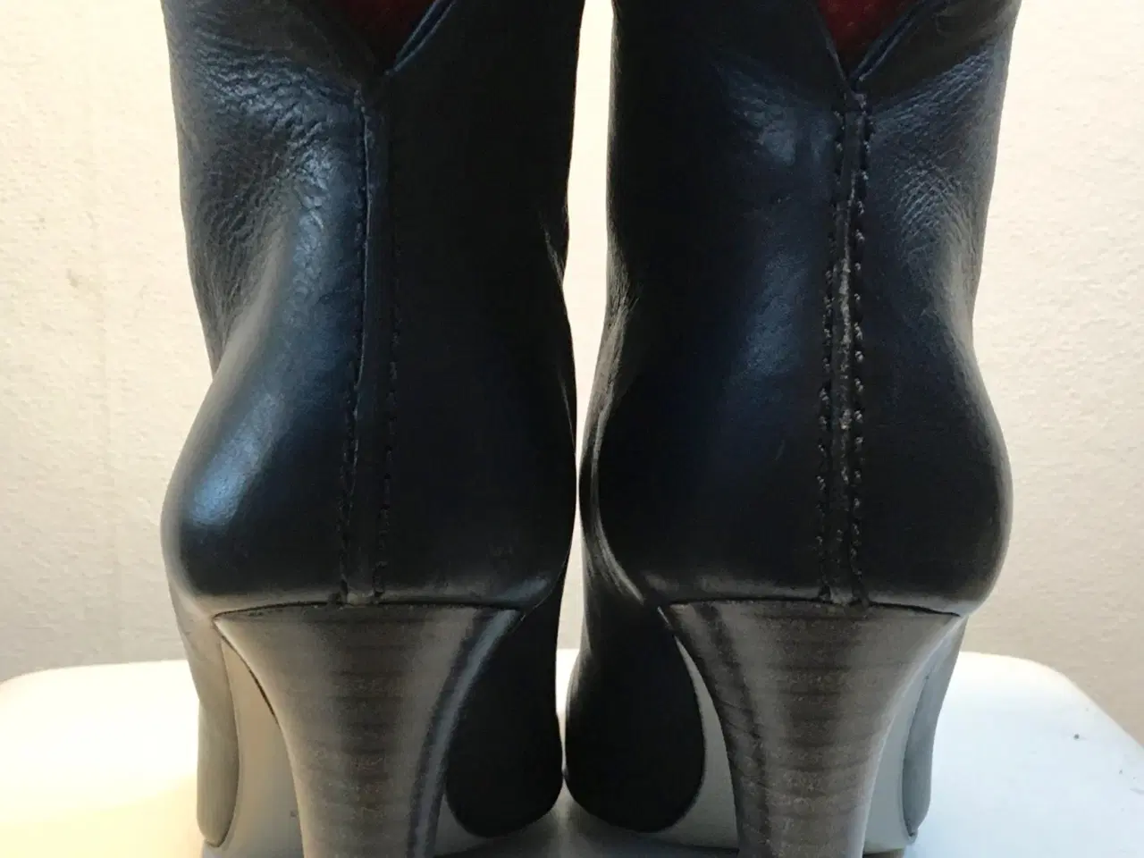 Billede 5 - Hugo Boss, støvler, str 40