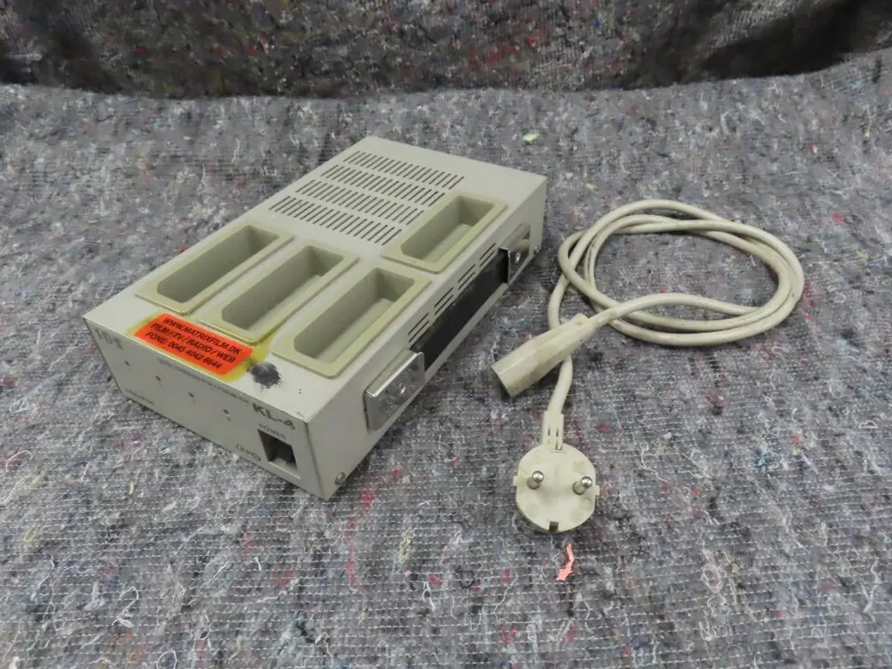 Billede 1 - Oplader I.D.K KL-4 (MOMSFRI)