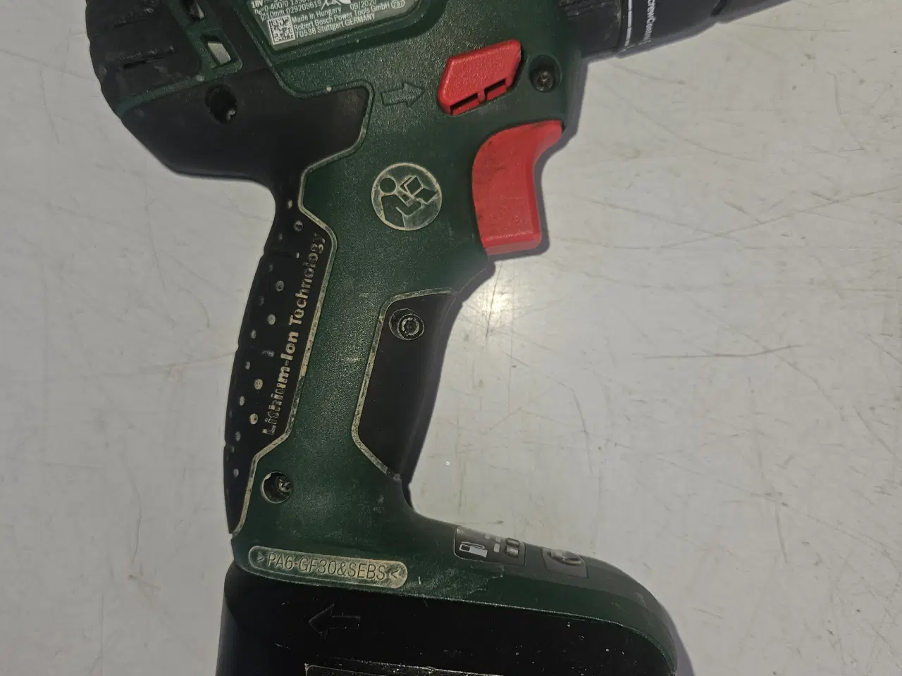 Billede 4 - re skrue maskine fra bosch med 2 batterier og opla