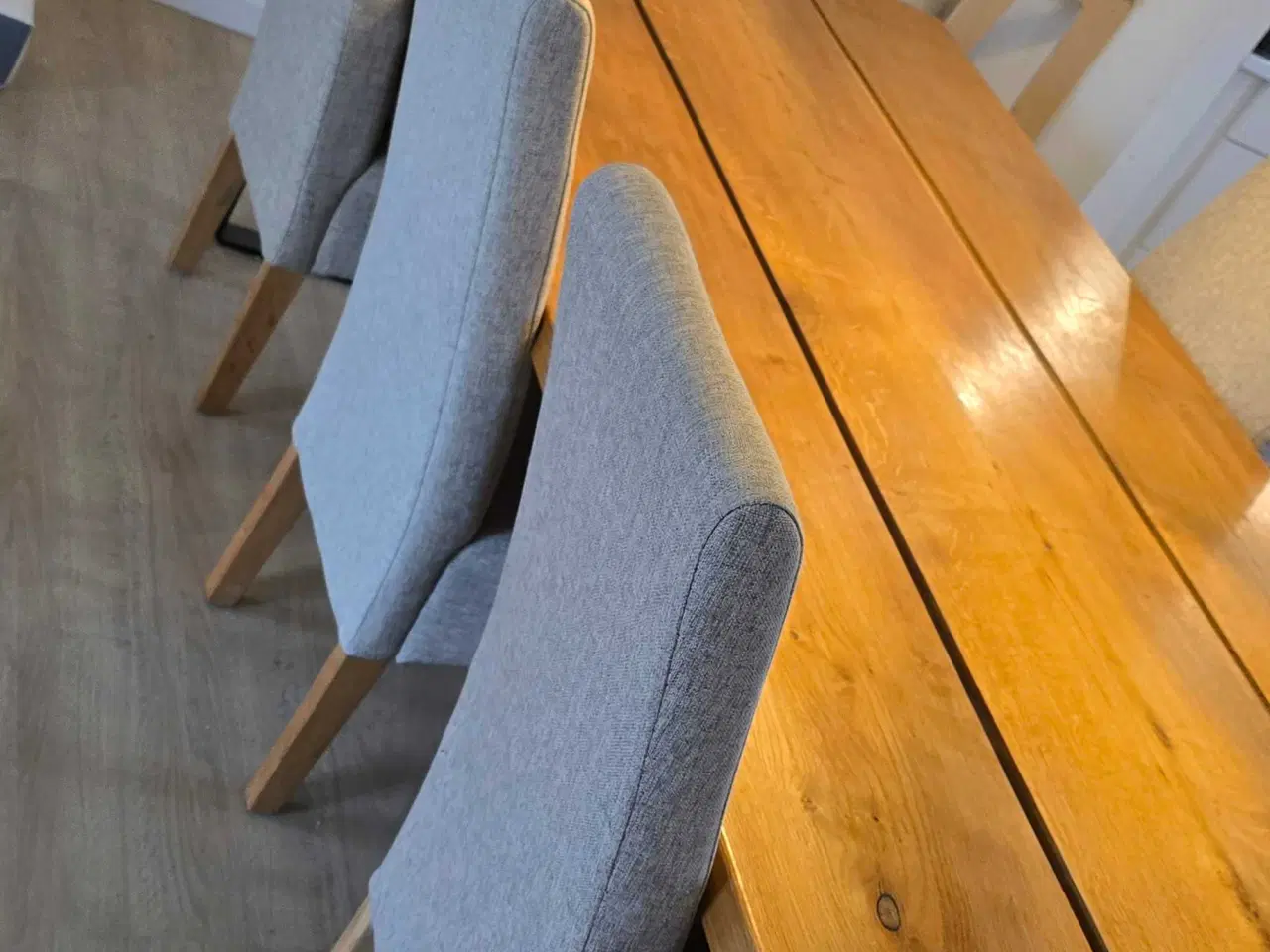 Billede 4 - Spisebord i egetræ plankebord